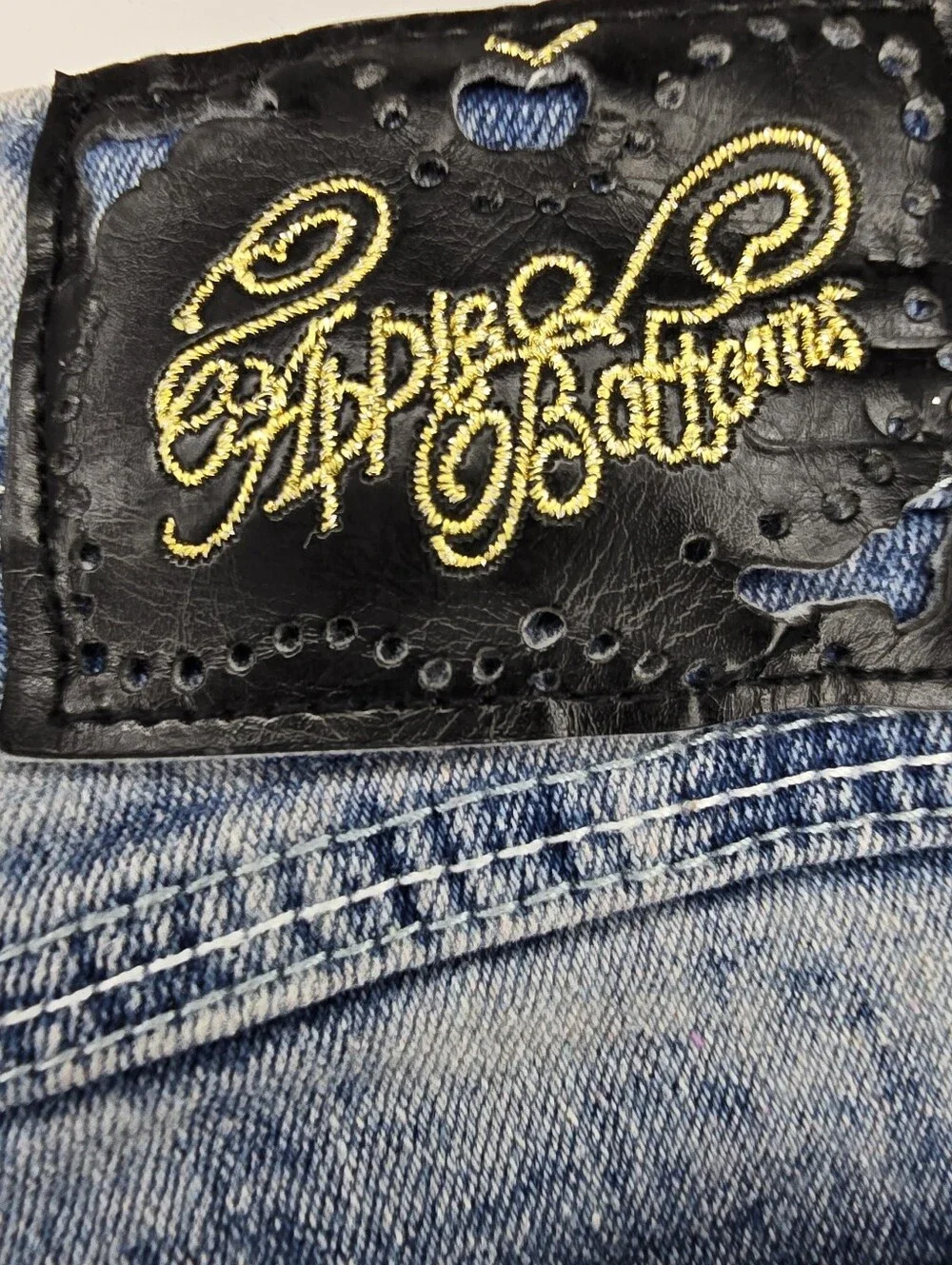 ​VINTAGE Y2K APPLE BOTTOMS EMBROIDERED DENIM SHORTS 3/4 Juniors